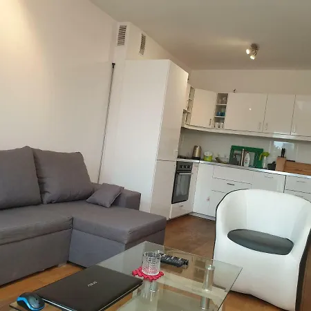 Apartment Rondo Wiatraczna 10 Min To City Center 7 Min To River