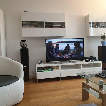 Apartment Rondo Wiatraczna 10 Min To City Center 7 Min To River